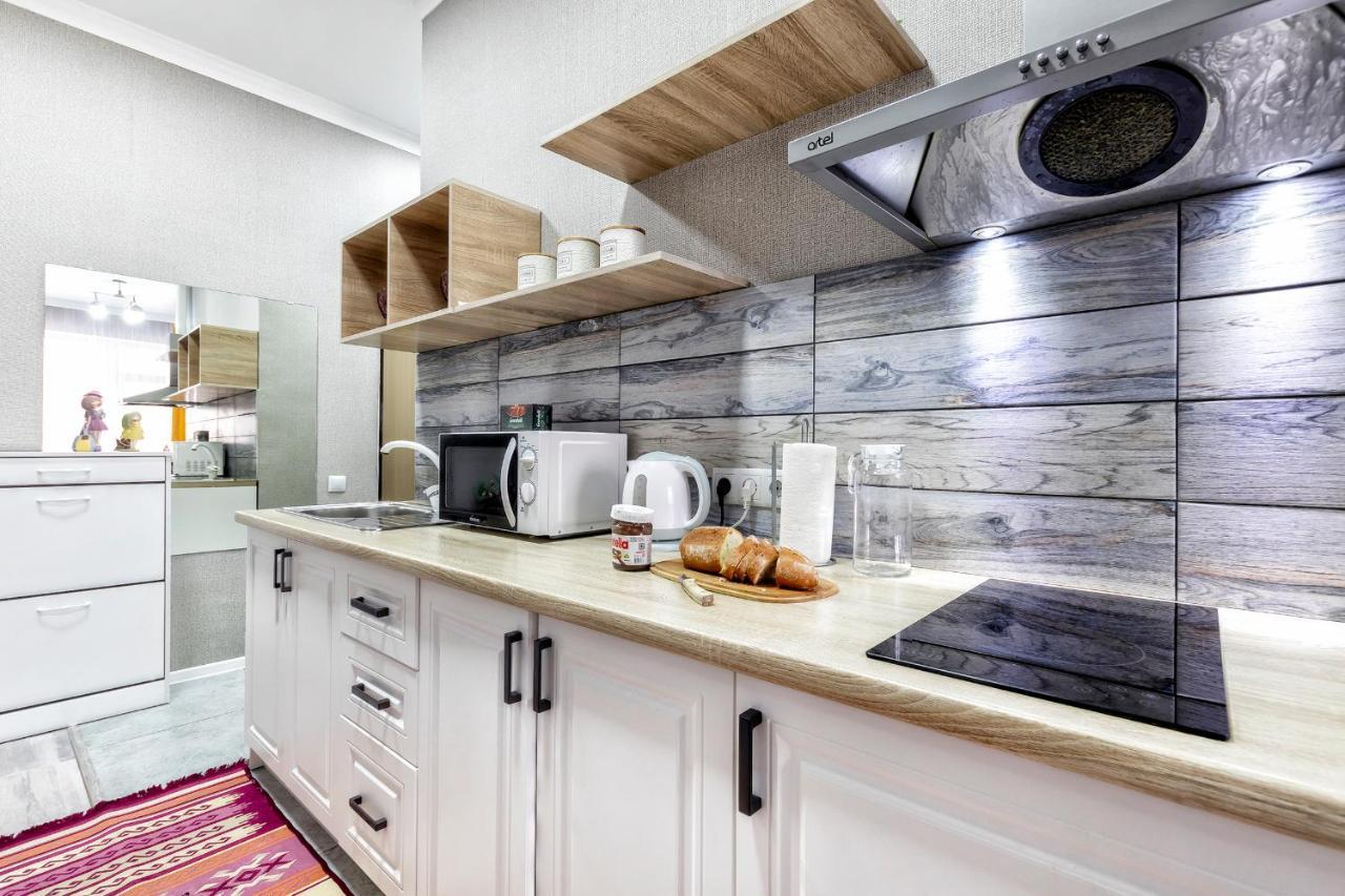 Cosy flat in the city center Akmola Esterno foto